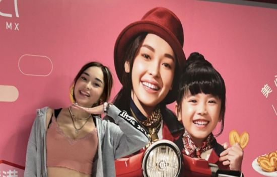 香港小姐2024：17岁中美混血佳丽成大热 被星探发掘广告界新宠！