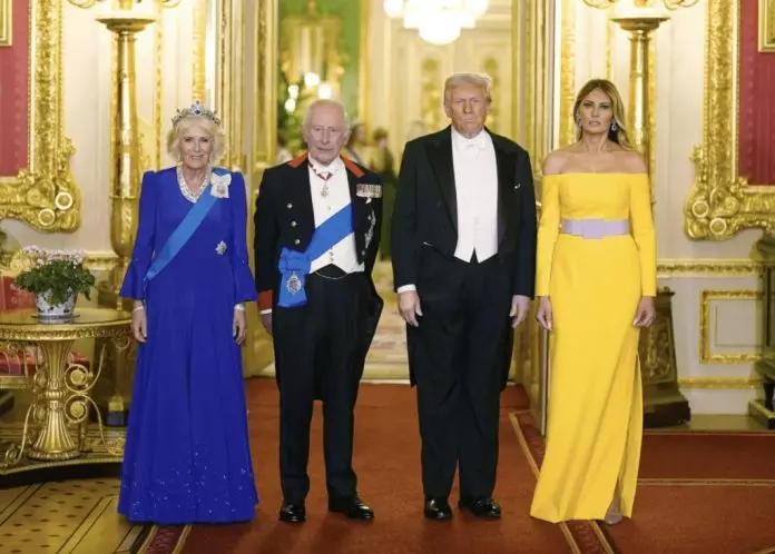 梅拉尼娅露肩装亮相国宴掀话题 查理斯致辞强调英美国防共同利益