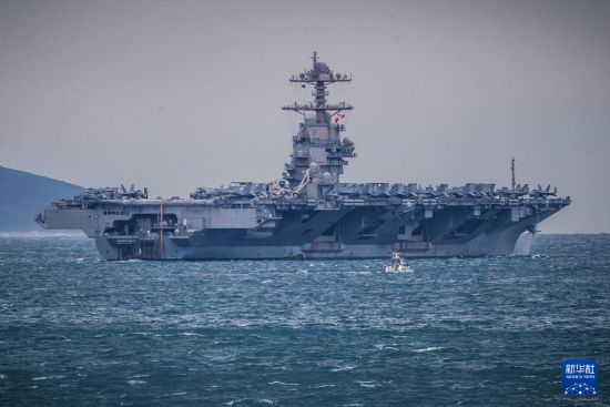 美国“福特”号航母驶离克罗地亚港口