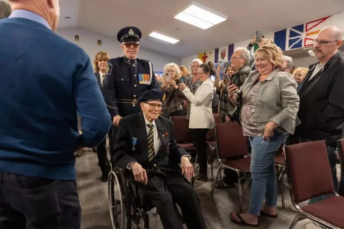 加拿大最老二战军人与世长辞  享年110岁