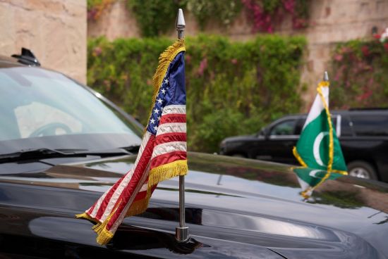 万斯称美伊谈判取得重大进展 第二轮谈判取决于伊朗