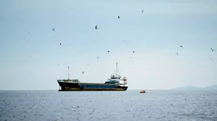 美军启动封锁伊朗港口　包括中资油轮在内5船成功闯关