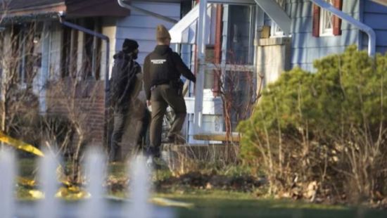 美伊利诺州疑爆随机刺杀案致4死7伤 22岁男孤狼被捕
