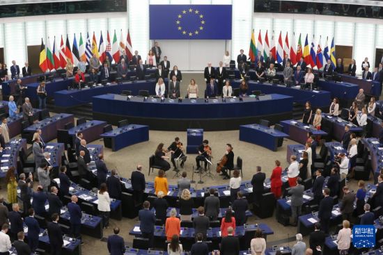 梅措拉再次当选欧洲议会议长