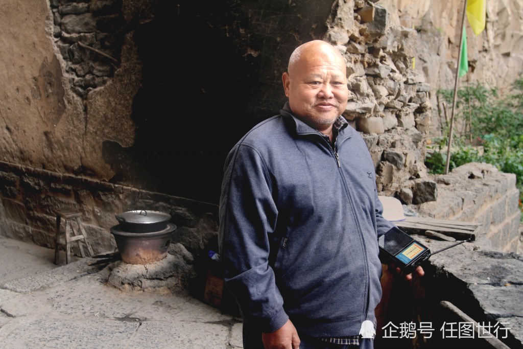 12B47792-0F37-461C-991F-01B10595F7D8