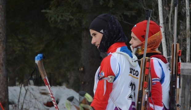 北极冬运会俄国选手在当地人帮助下顺利参赛