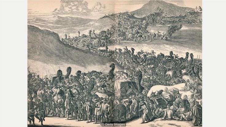 据说14世纪马里帝国的国王穆萨（Mansa Musa）于1324年前往麦加朝圣，随行人员为6万人
