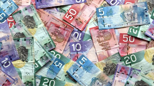 阿尔伯塔成为加拿大第一个最低时薪 15加元的省份