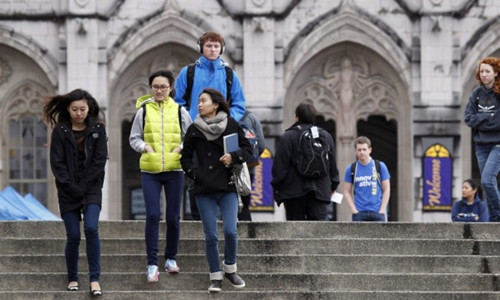 加拿大3年增收10万中国留学生 留学拒签率逐年下降