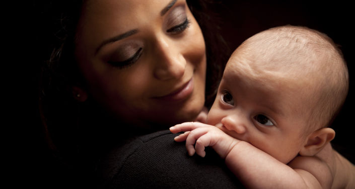 俄统计局：俄生头胎的母亲平均年龄增至26岁