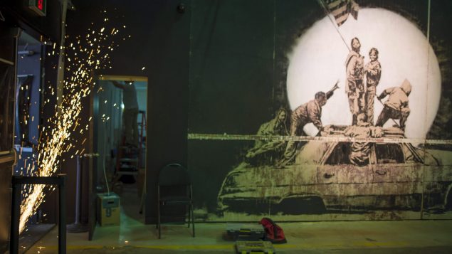 著名街头艺术家Banksy多伦多个展 反应热烈延时一个月