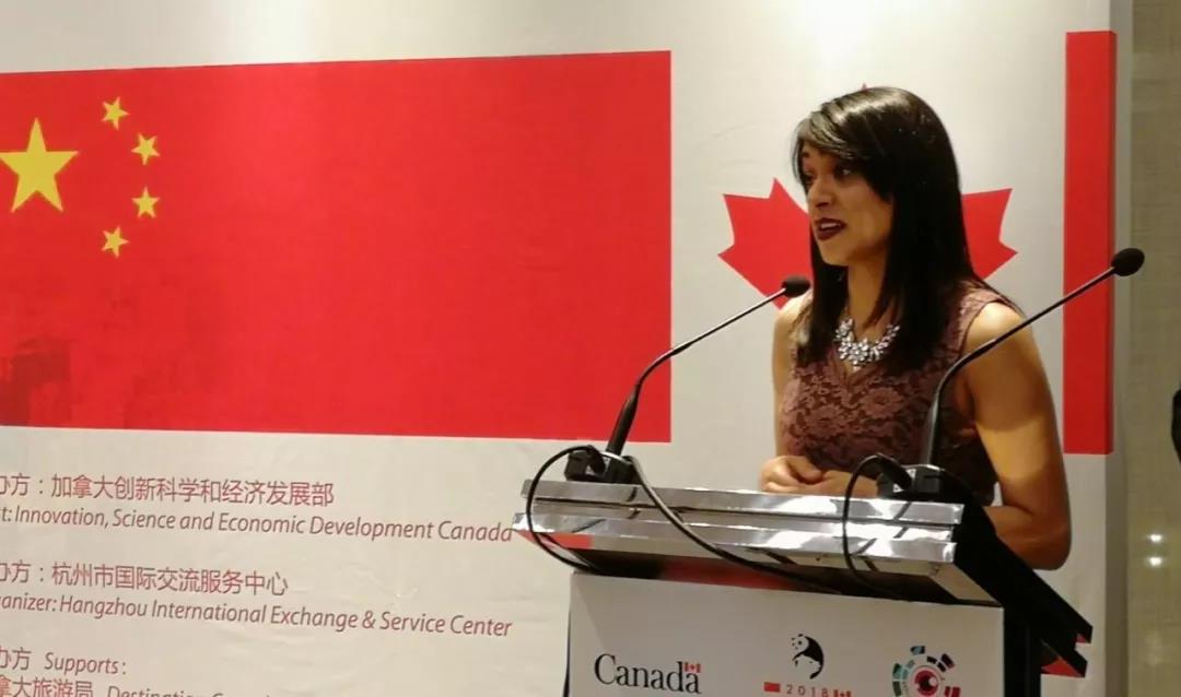 旅游部长访华以加拿大自然风光吸引中国游客