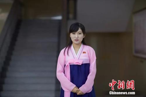 走进朝鲜：智能手机可上网 姑娘爱看《红高粱》