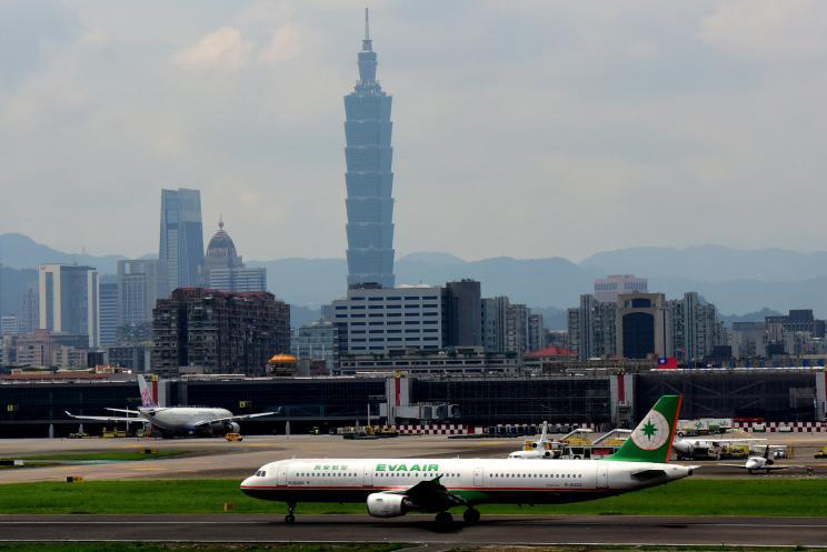 长荣罢工创台湾最大瘫痪纪录：17万乘客受影响