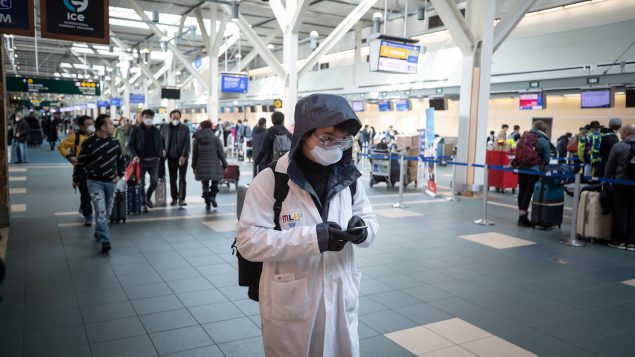 “万里投毒你最快”：中国留学生回国躲避疫情引起争议