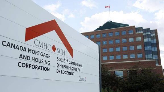 CMHC和房产经纪因“杠杆”吵翻了 到底买不买房