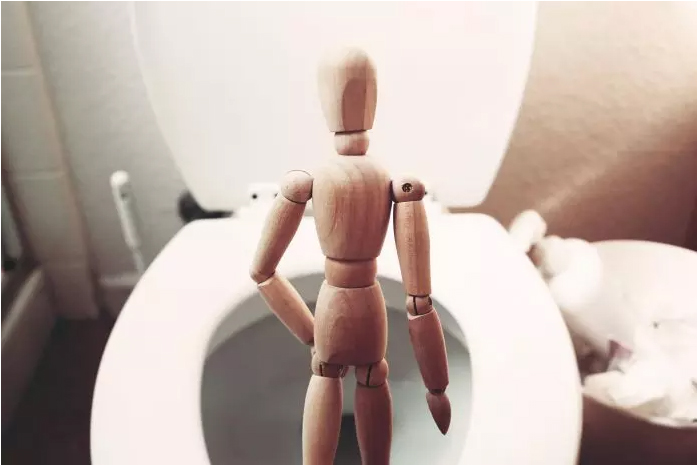 男人50岁后半数有排尿困难 前列腺增生怎么办？