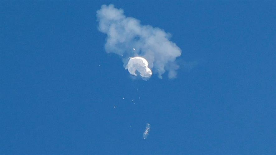 被美军击落的中国气球残骸，疑似已被美海军打捞上岸。