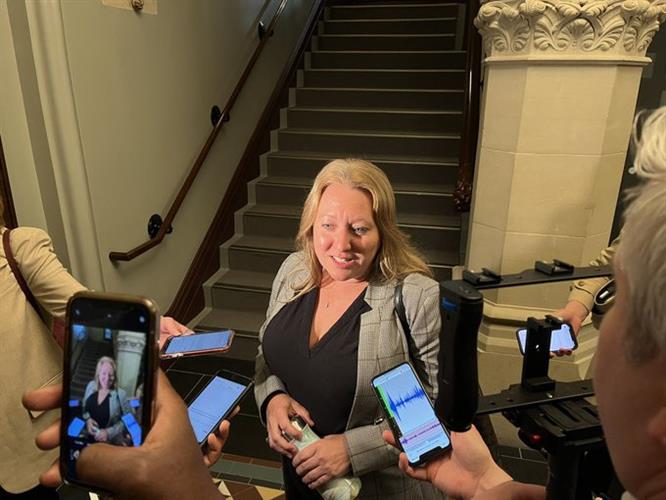 联邦政府对公务员罢工态度强硬：不会开空白支票