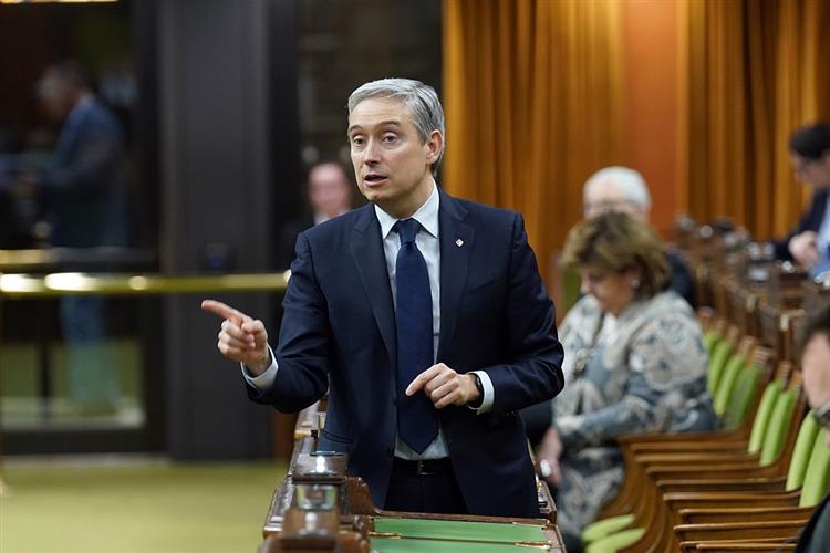 联邦工业部长致信四大运营商，敦促合力解决地铁手机服务