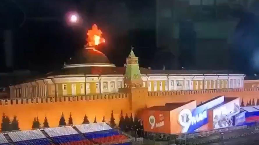 无人机随后爆炸。(twitter)