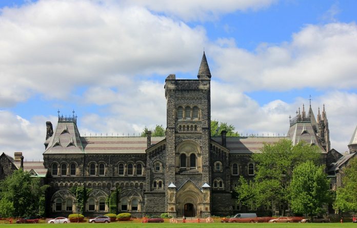 世界最佳大学排名揭晓：多伦多大学23名 加拿大第一