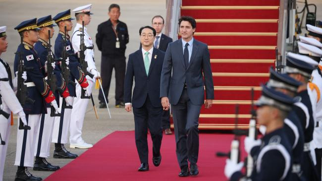 抗衡中国影响力 这次特鲁多首访韩国