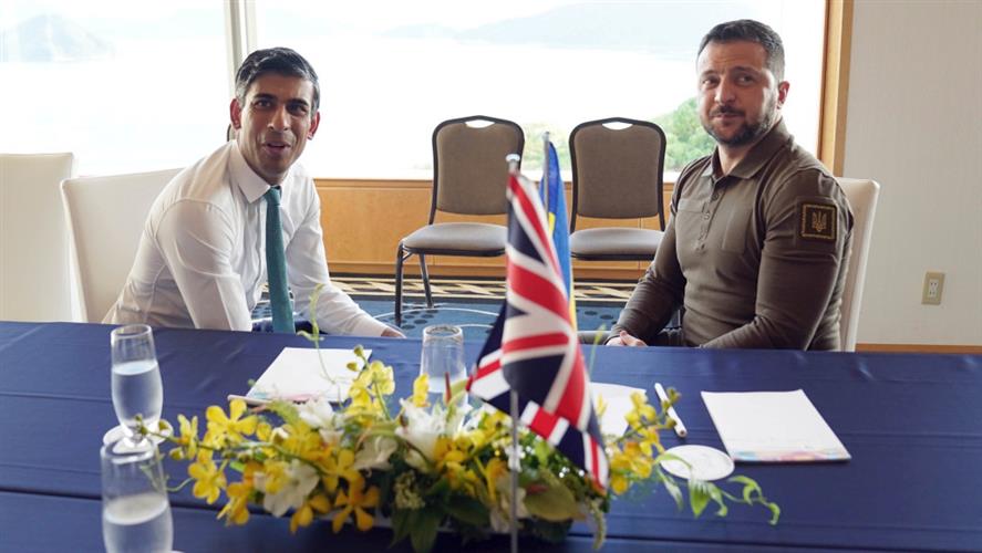 辛伟诚和泽连斯基在G7场边会晤。 美联社