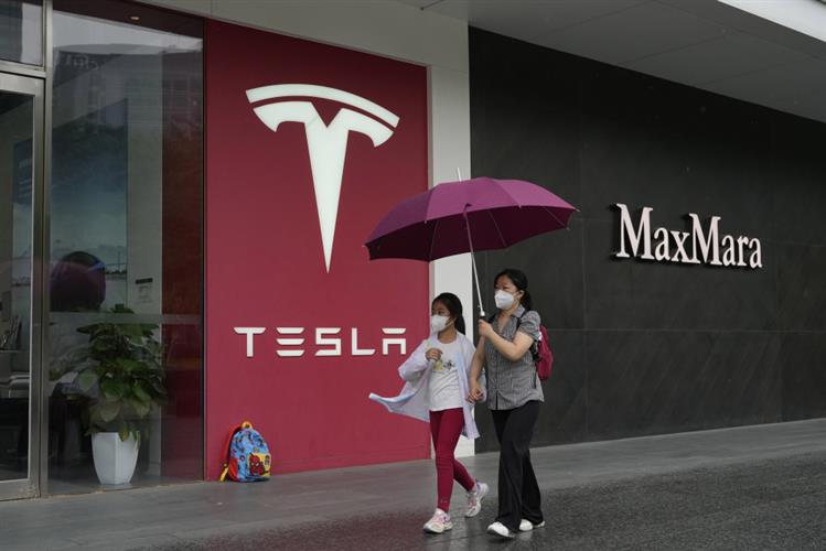  Tesla占马斯克财富的71%。AP