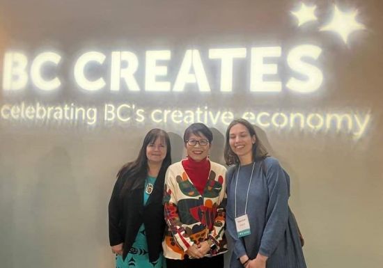屈潔冰在BC省議會促請省府採取實際行動支持創意藝術工業