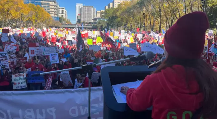 亚省中小学教师大罢工 73万孩子没课上