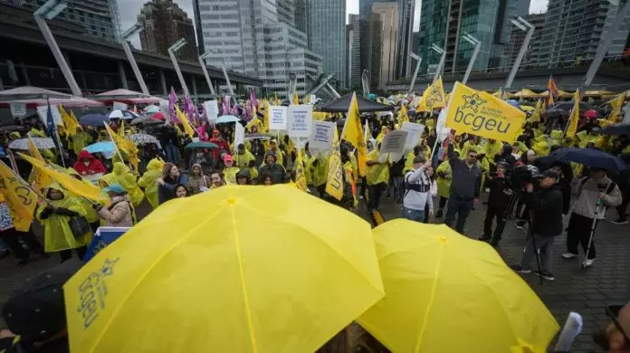 劳资初步协议达成！BC公务员终于有望回复上班了