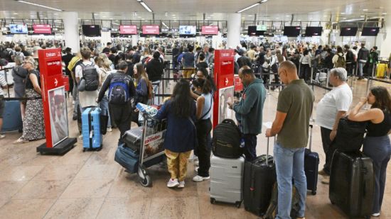 加拿大人现在前往欧洲旅行麻烦了：需要提供更多个人信息