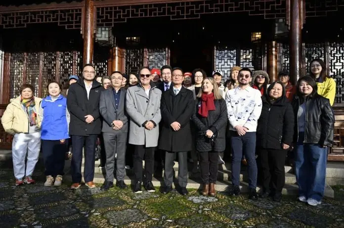 中国来加团队游首发团莅临温哥华