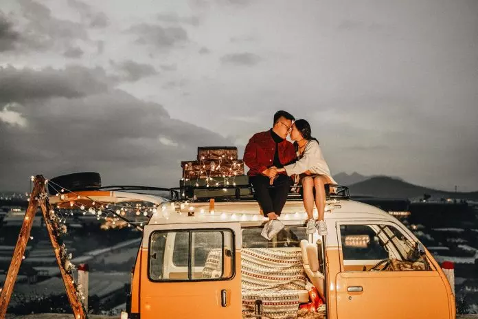 在亲密关系中如何谈论金钱问题？专家提供五大建议