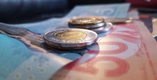 加元惨跌到心慌！兑美元破72分，兑人民币5.01！