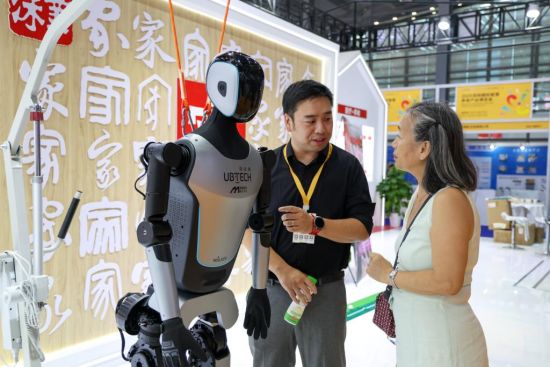 上市银行年报：看见中国经济的“进”与“新”