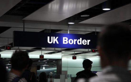 BNO｜英国明年1月起收紧移民语文门槛 须达当地A-Level英语水平