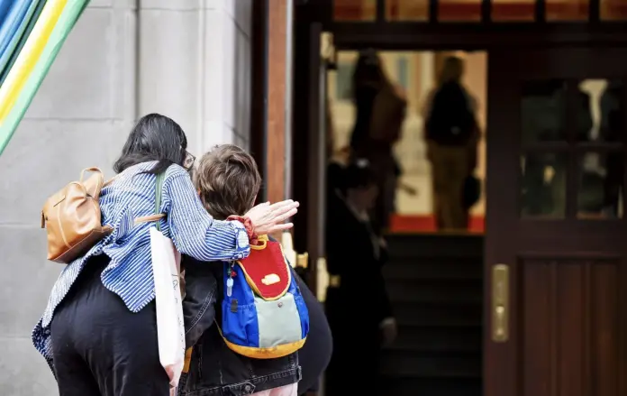 开学焦虑升温　子女拒绝返学　专家教家长三招应对