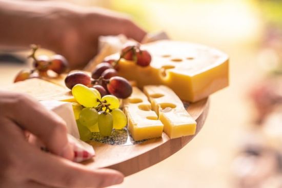 当你有高胆固醇时可以吃奶酪吗？