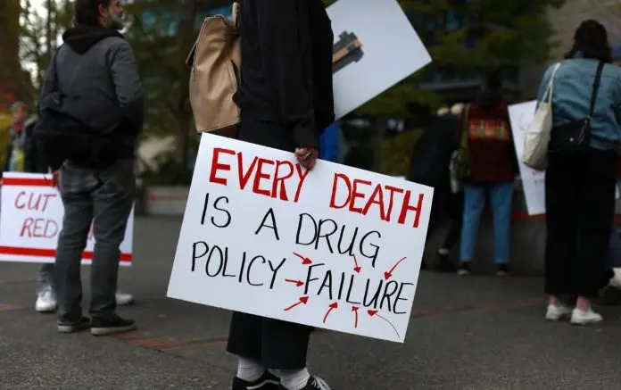 滥药死亡人数连两年下降 2025年减幅达23%