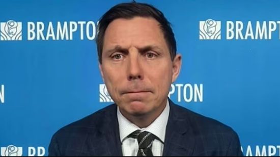 Stellantis关闭安省生产线，恐成为加拿大汽车业倒塌的第一块骨牌