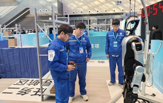 人机共舞产才融合——第三届全国工业和信息化技术技能大赛决赛观察