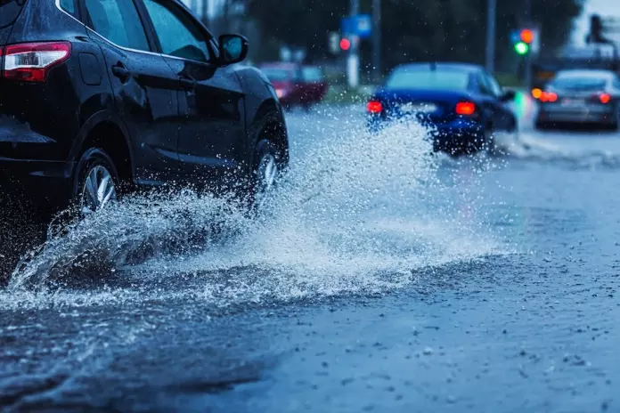 低陆平原遭强风豪雨连番轰炸 预计下周还有新一波