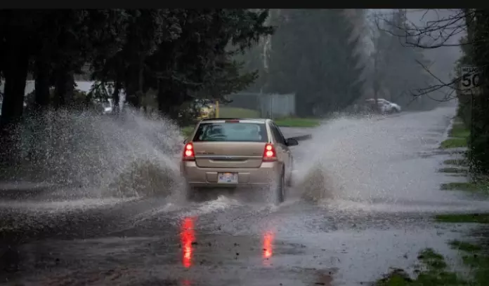 大雨下不停 菲沙河谷淹水导致有居民需被撤离