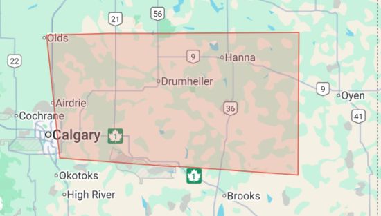 近100辆车堵在高速上，加拿大这场暴雪太猛了