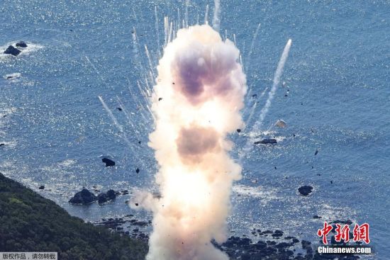 日本小型火箭发射失败 升空几秒后爆炸