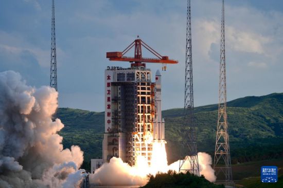 中国成功发射卫星互联网低轨卫星