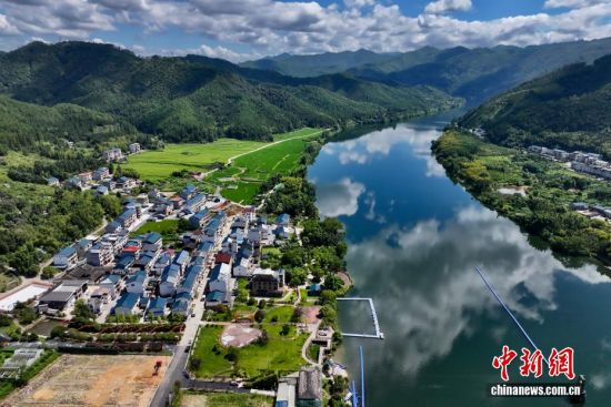 福建三明山清水秀风光美