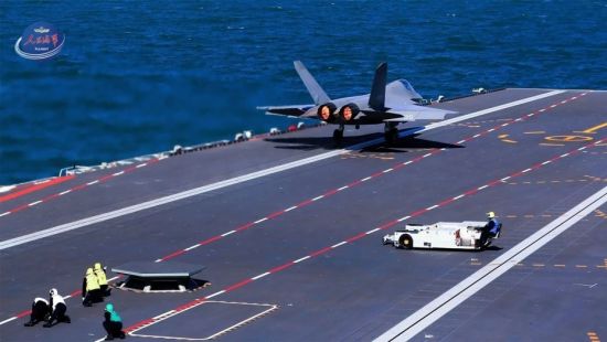 邀你一同感受舰载机弹射起飞“首秀”的震撼